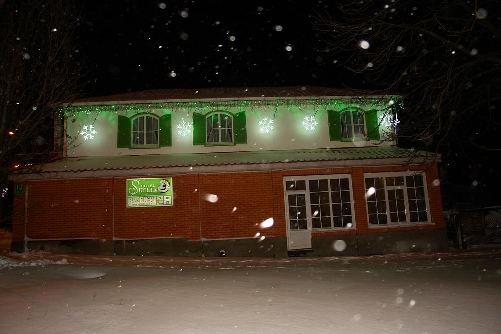 Hotel Sicilia Chornomorsk Exterior photo