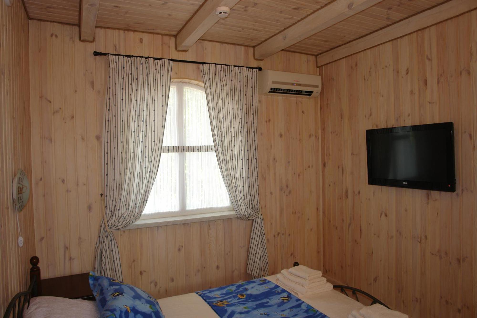Hotel Sicilia Chornomorsk Exterior photo