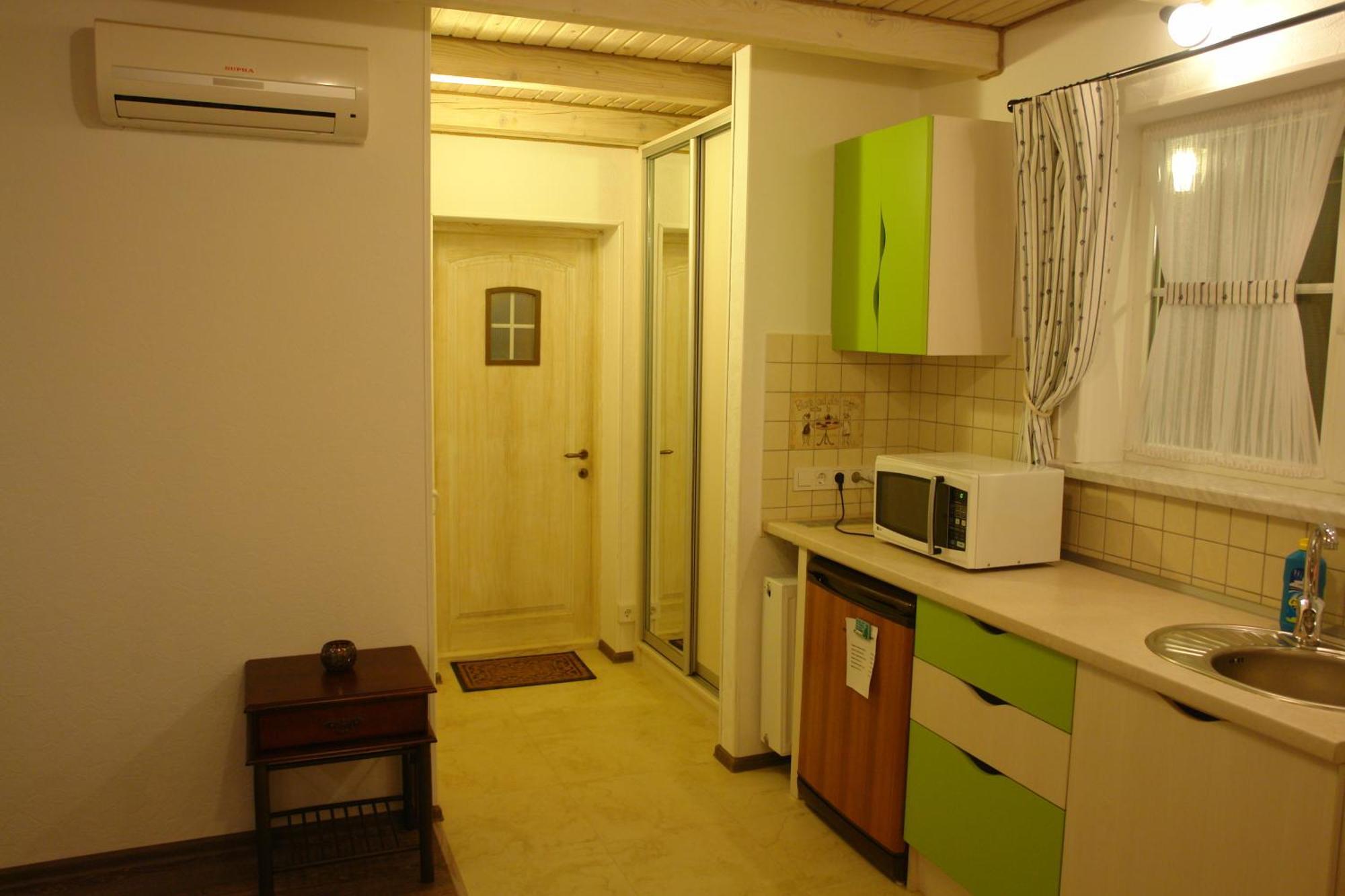 Hotel Sicilia Chornomorsk Exterior photo