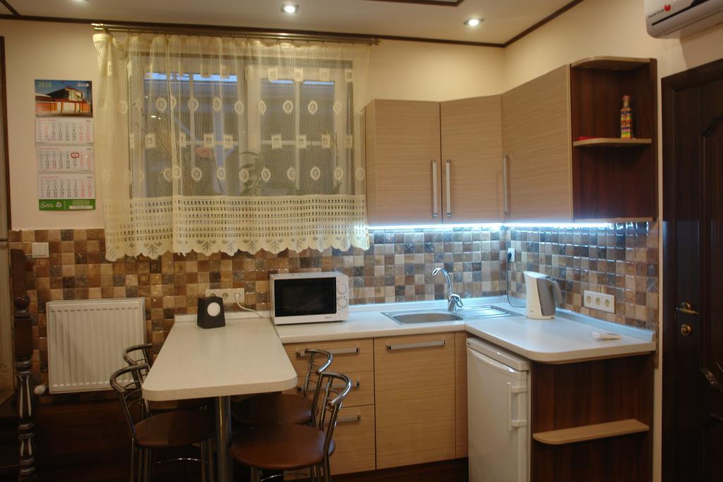 Hotel Sicilia Chornomorsk Exterior photo