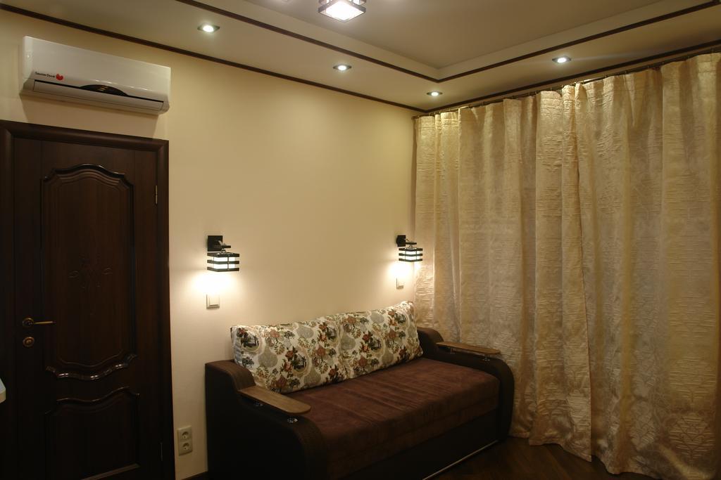 Hotel Sicilia Chornomorsk Exterior photo